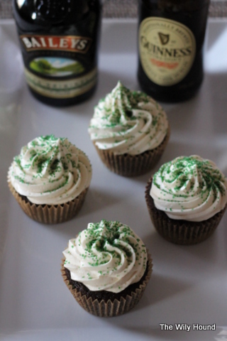 St. Patrick's Day cupcakes 010